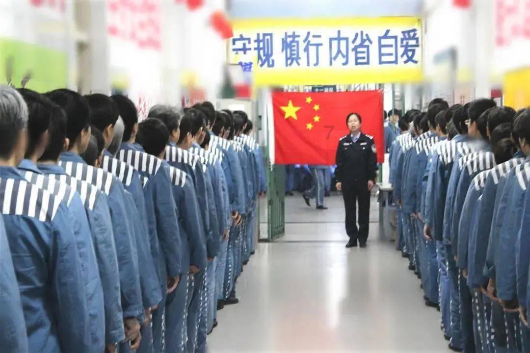 小红帽的冒险之旅